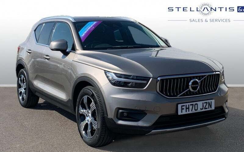 Used 2022 Volvo XC40 Inscription SUV | £25,668 (Fair price) - Image 1/4