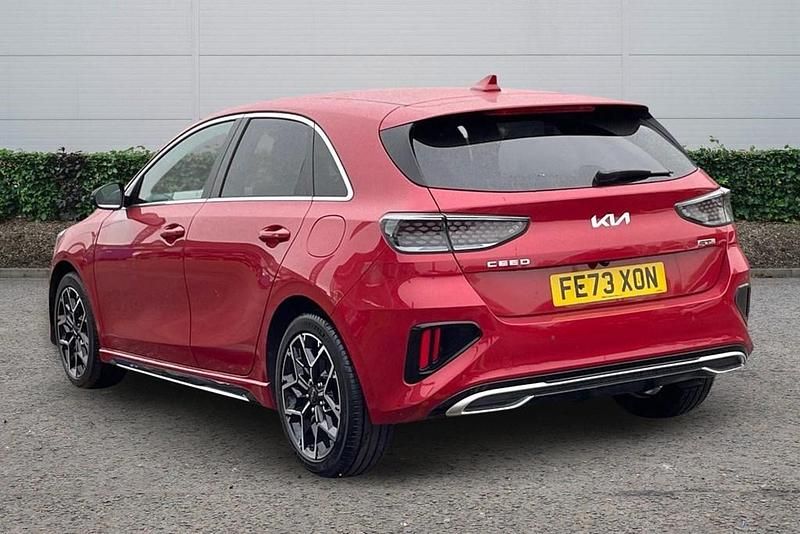 Usado Kia Ceed GT-Line 2024 Vermelho Citadino