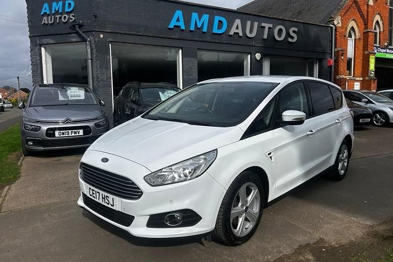 Used Ford S-MAX Zetec 150 HP (110 kW) 2017 White MPV