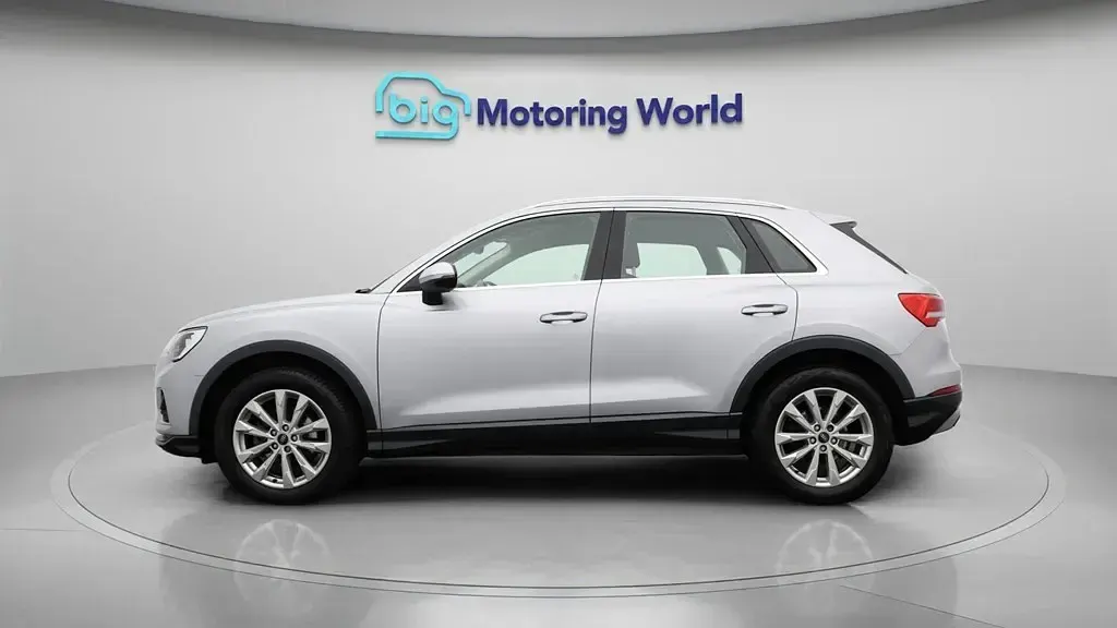 Second-hand Audi Q3 Sport 150 CP (110 kW) 2024 Argintiu SUV