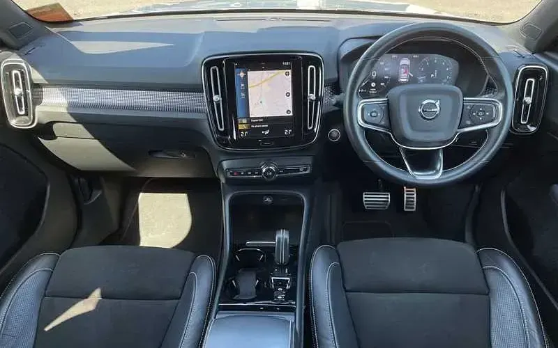 Used Volvo XC40 R-Design 163 HP (119 kW) 2020 Grey SUV