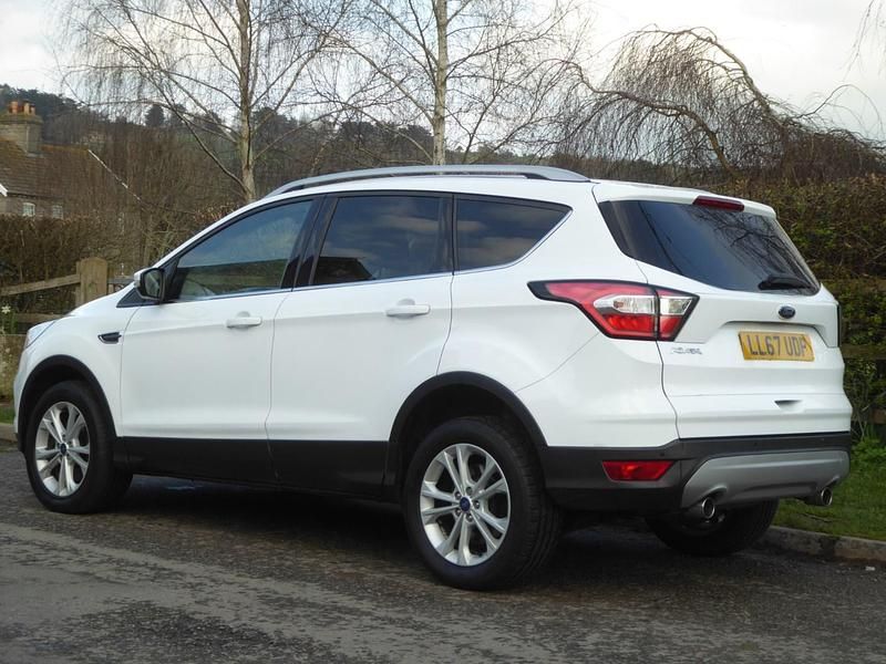 Used Ford Kuga Titanium 150 HP (110 kW) 2017 White SUV