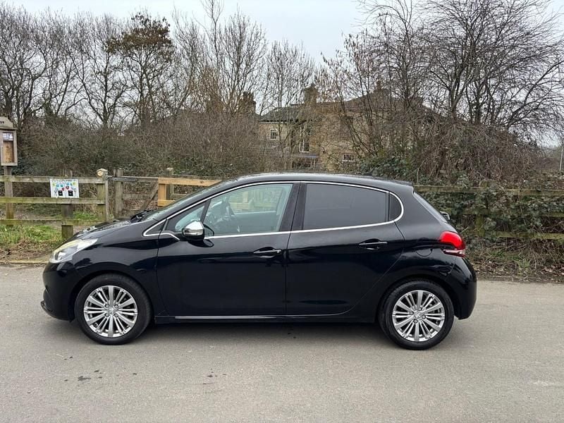 Used Peugeot 208 Allure 2016 Black Hatchback