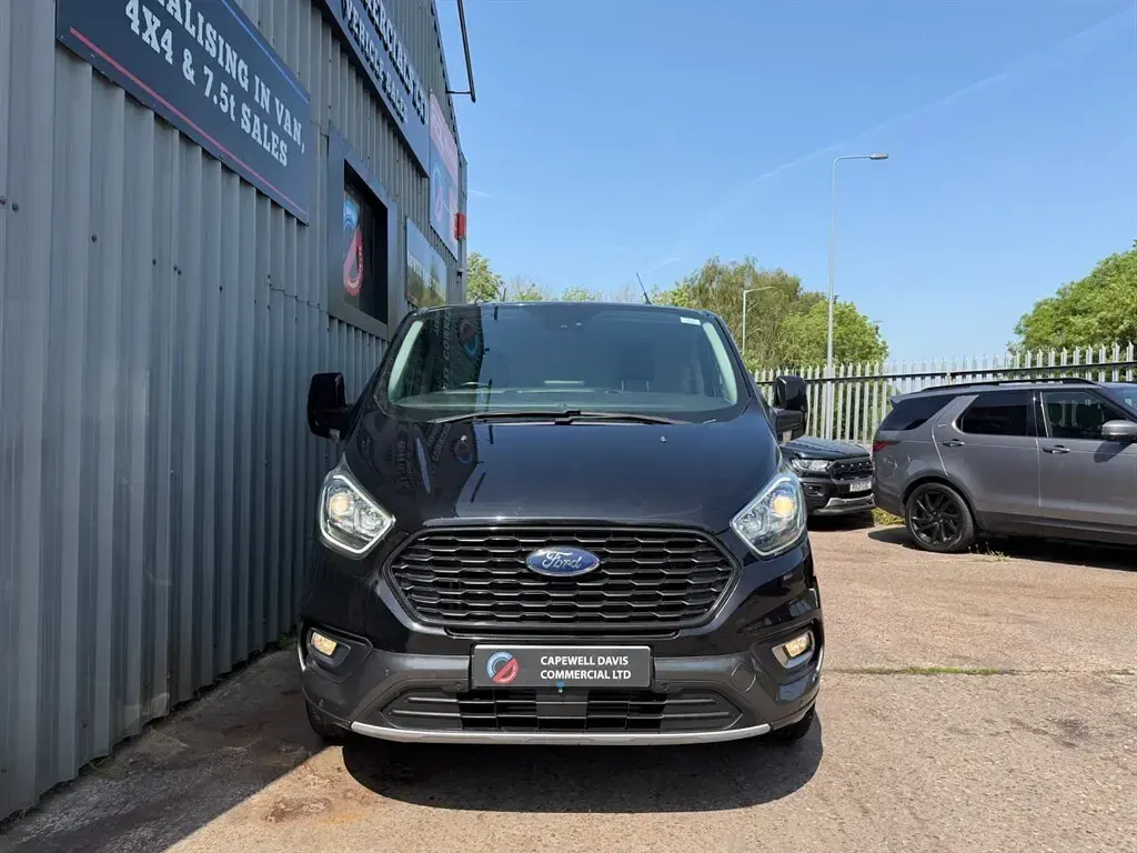 Used Ford Transit Custom Active 170 HP (125 kW) 2021 Black