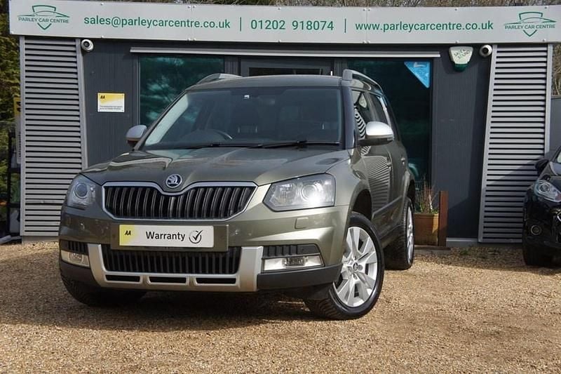 Used Skoda Yeti Drive 150 HP (110 kW) 2017 Green SUV
