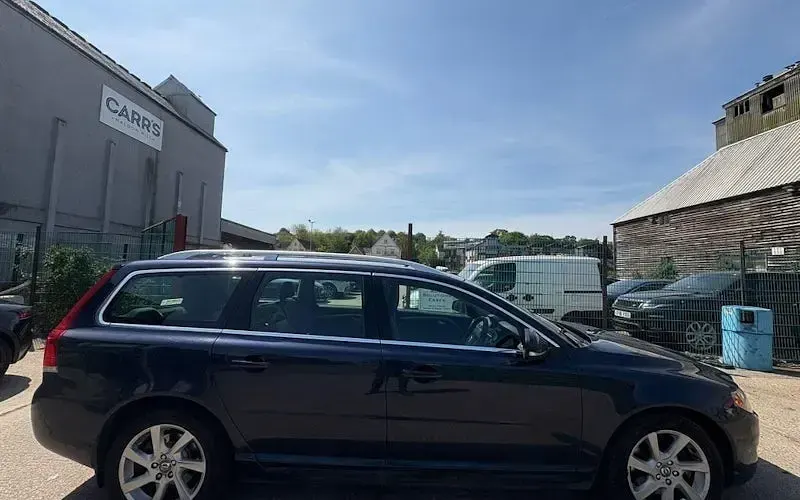 Used Volvo V70 SE Lux 163 HP (119 kW) 2013 Blue Estate