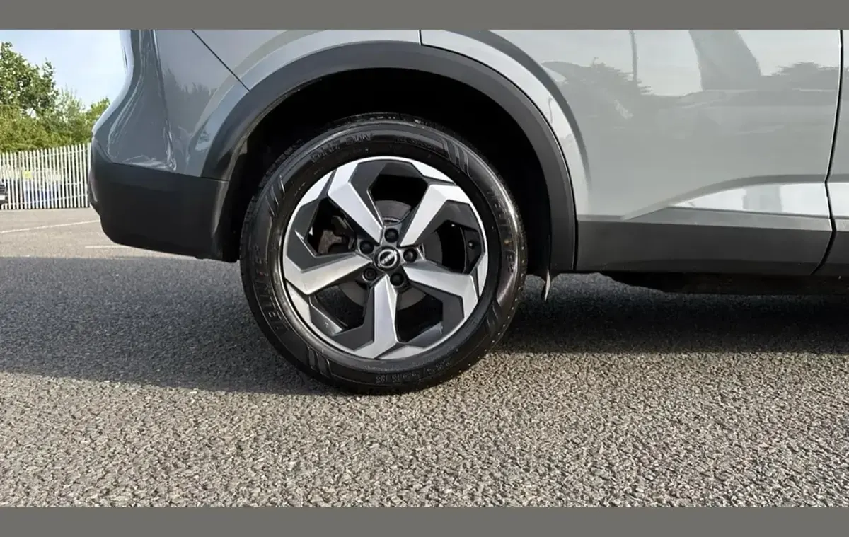 Used Nissan Qashqai N-Connecta 155 HP (114 kW) 2022 Grey SUV