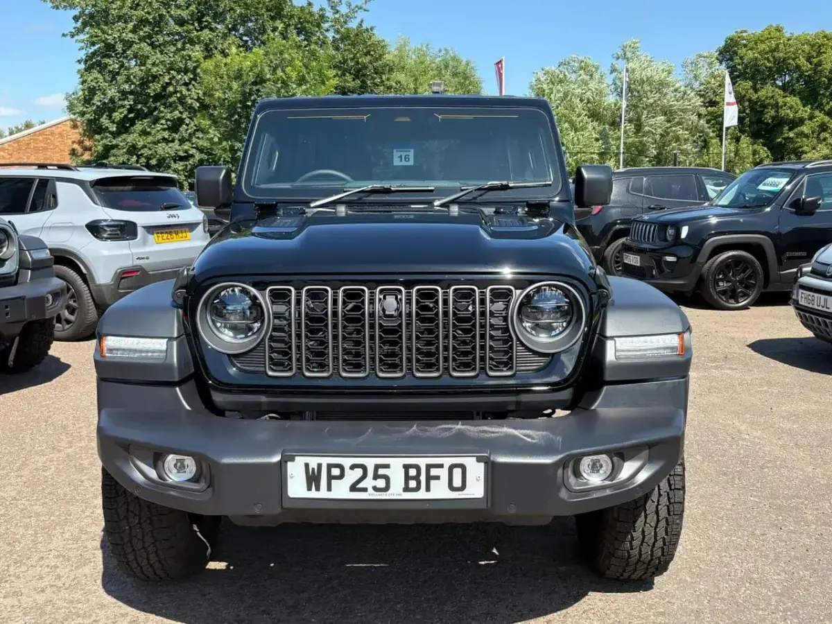 Used Jeep Wrangler Rubicon 268 HP (197 kW) 2025 Black SUV