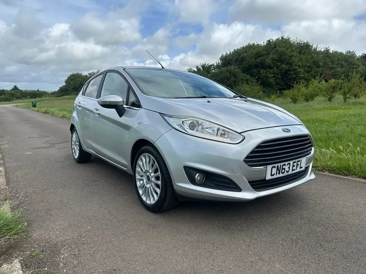 Used Ford Fiesta Titanium 2013 Silver Hatchback