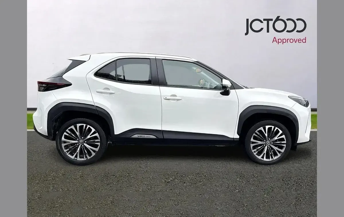 Used Toyota Yaris Cross 113 HP (83 kW) 2022 White SUV