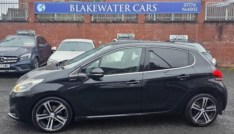 Used Peugeot 208 GT-line 2016 Black Hatchback