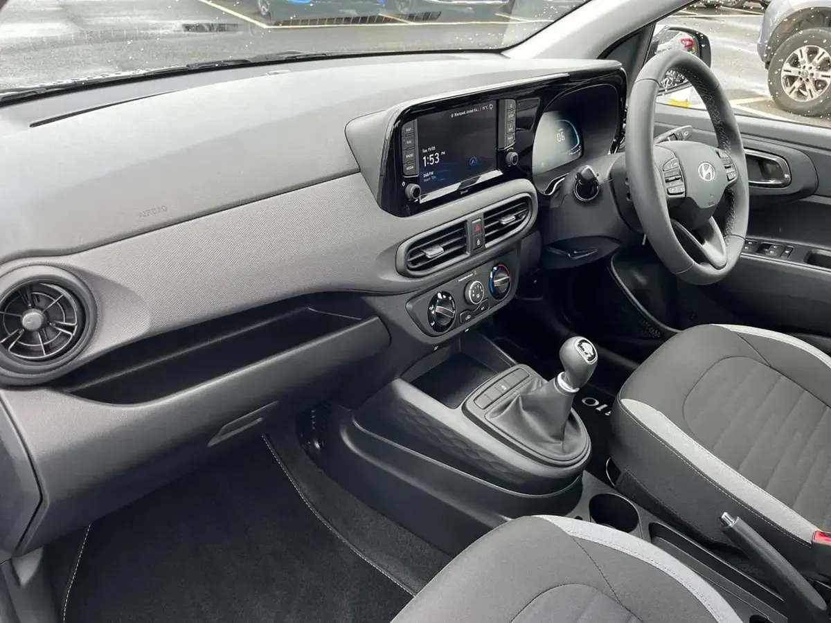 Gebraucht Hyundai i10 Advanced 79 PS (58 kW) 2024 Blau Kleinwagen