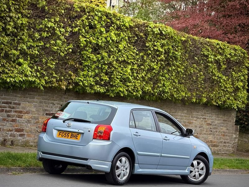 Usado Toyota Corolla 110 HP (80 kW) 2005 Azul Citadino