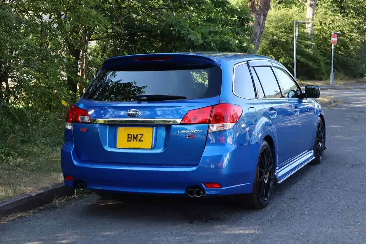 Used Subaru Legacy GT 170 HP (125 kW) 2010 Blue Estate