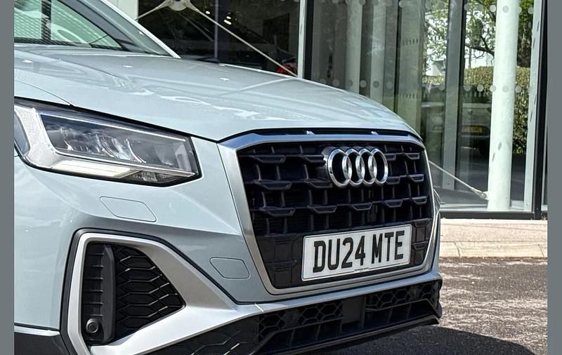 Used Audi Q2 S-Line 147 HP (108 kW) 2024 Grey SUV