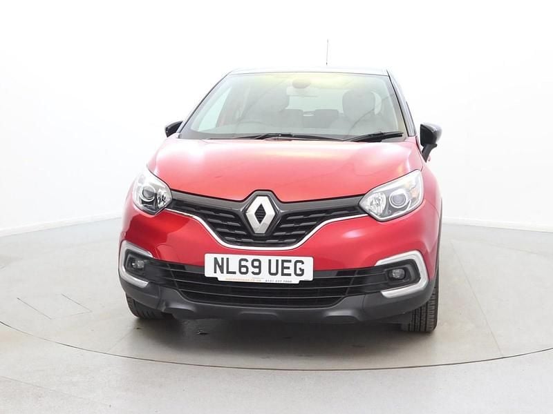 Used Renault Captur Iconic 90 HP (66 kW) 2019 Red/black SUV