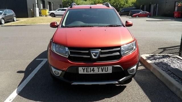 Used Dacia Sandero Lauréate 90 HP (66 kW) 2014 Hatchback