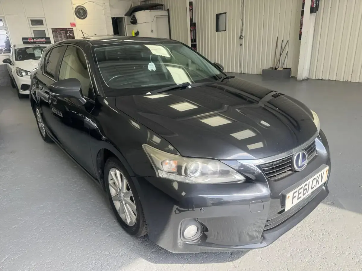 Used Lexus CT200h 136 HP (100 kW) 2011 Grey