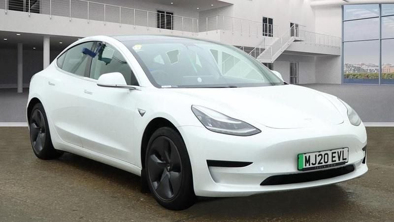 White Used 2020 Tesla Model 3 Standard Range Sedan | £16,299 (Good price) - Image 1/4
