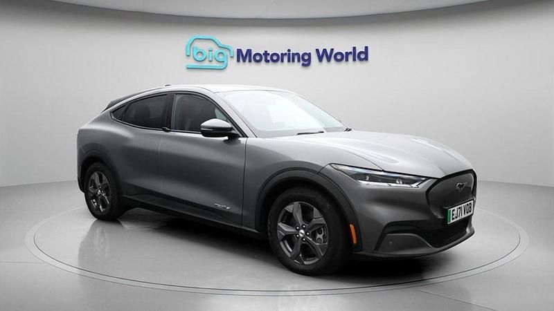 Used Ford Mustang Mach-E Standard Range 197 kW (269 HP) 2021 SUV