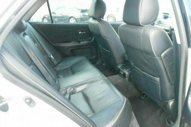 Used Lexus IS300 211 HP (155 kW) 2002 Sedan