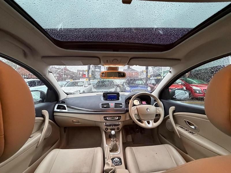 Used Renault Mégane III Privilege 106 HP (77 kW) 2010 Black Hatchback