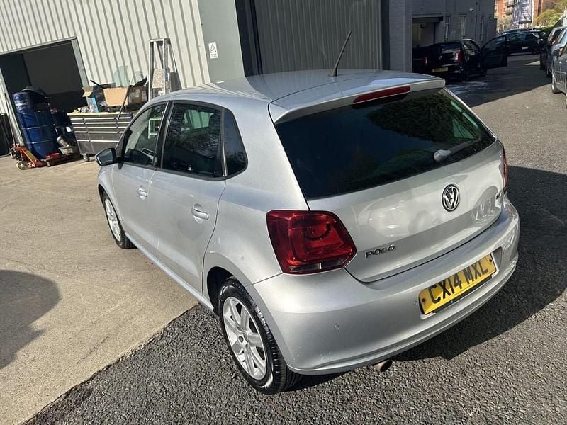 Usado VW Polo Edition 85 HP (62 kW) 2014 Prateado Citadino