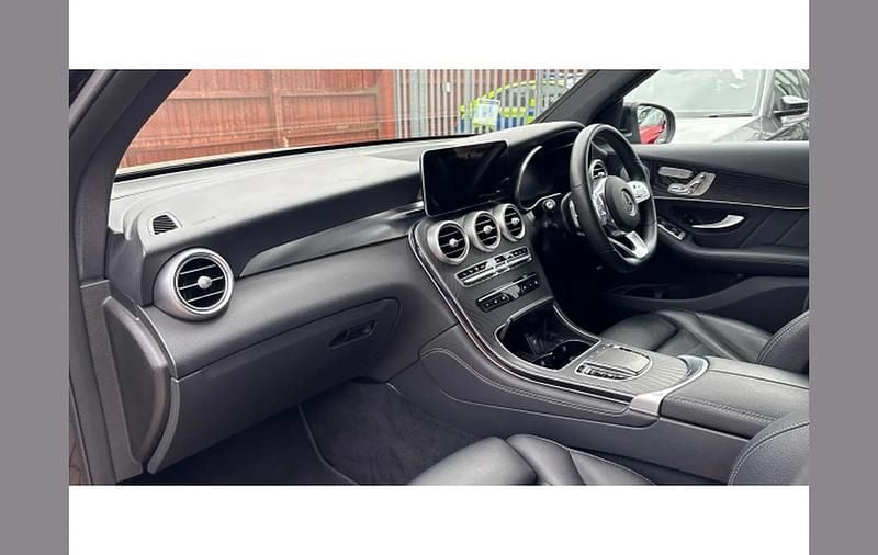 Used Mercedes GLC300 AMG Line Premium 241 HP (177 kW) 2020 Black SUV