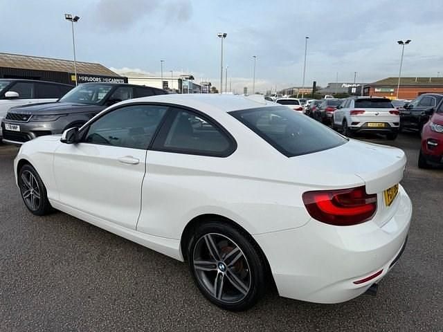 Used BMW 218 Sport Line 150 HP (110 kW) 2017 White Coupe