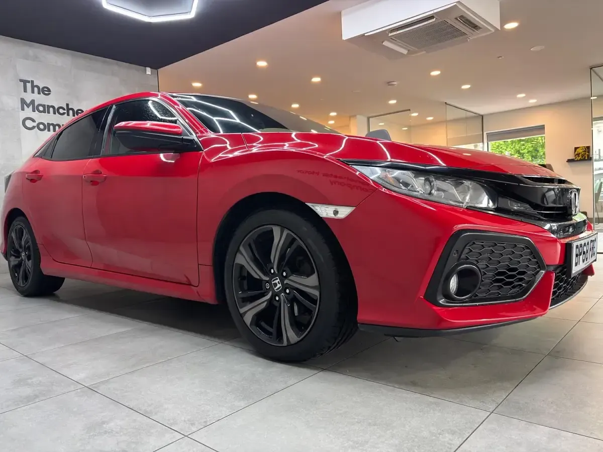 Used Honda Civic SR 126 HP (92 kW) 2018 Red Hatchback