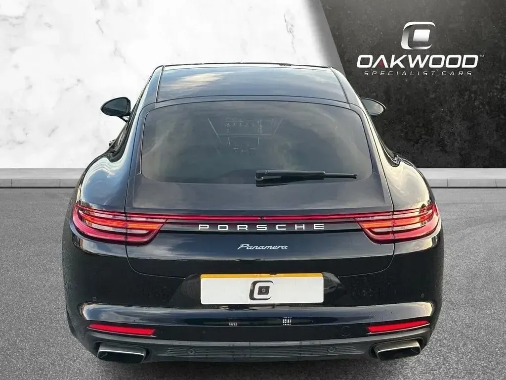 Used Porsche Panamera 330 HP (242 kW) 2017 Black Hatchback