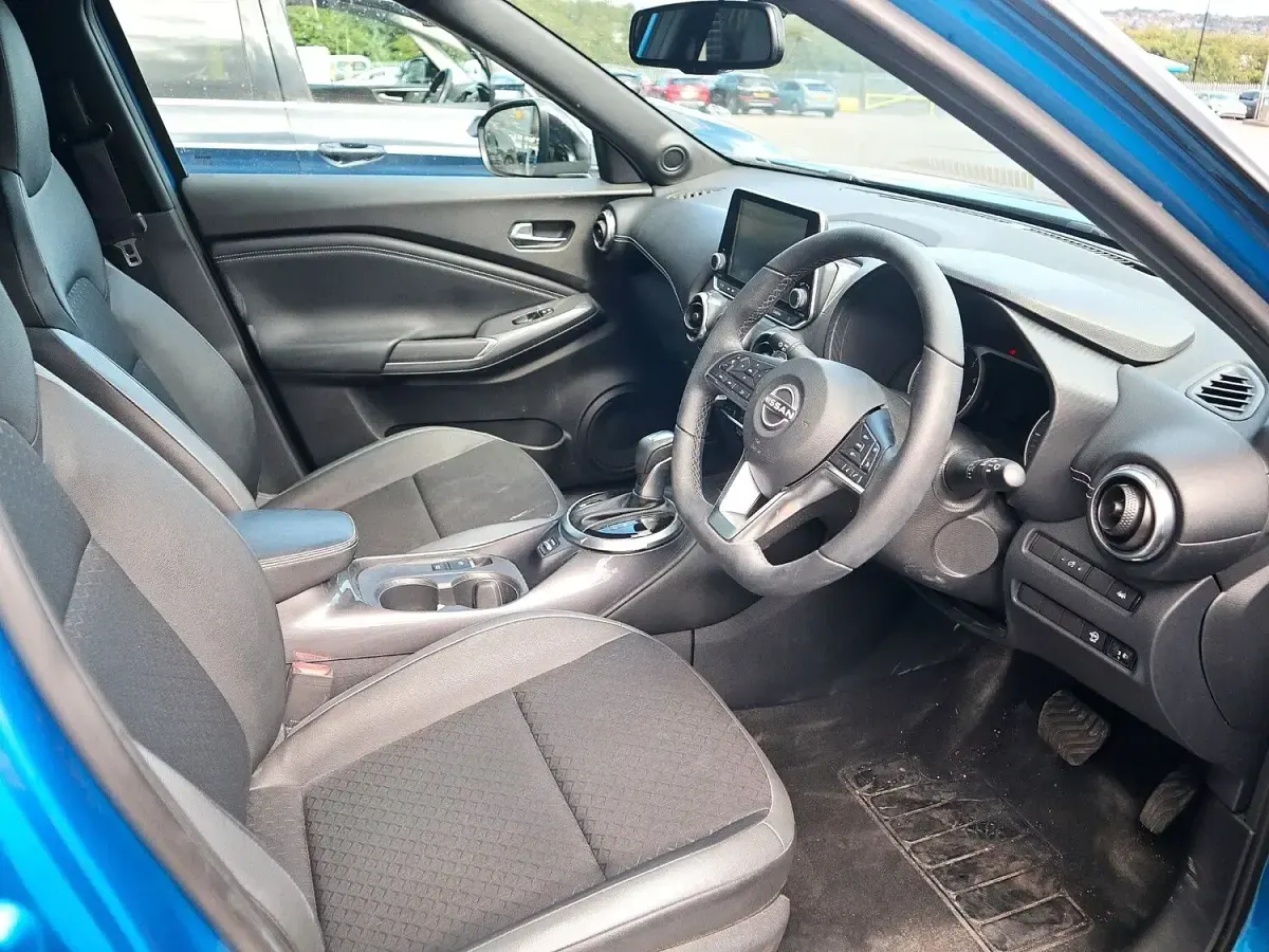 Used Nissan Juke N-Connecta 2023 Blue SUV