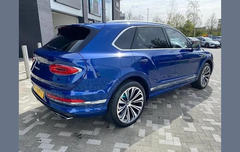 Used Bentley Bentayga 542 HP (398 kW) 2022 Blue SUV