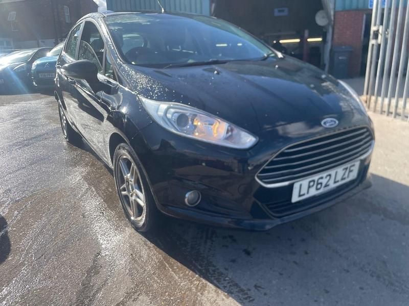 Black Used 2013 Ford Fiesta Zetec Hatchback | £1,950 (Fair price) - Image 1/4