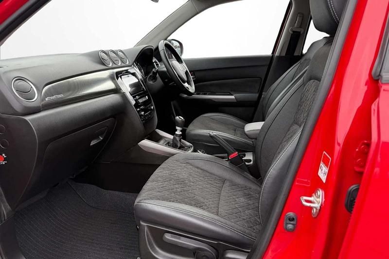 Used Suzuki Vitara SZ5 127 HP (93 kW) 2022 Black SUV