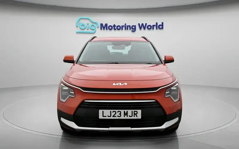 Used Kia Niro 182 HP (133 kW) 2023 Orange SUV