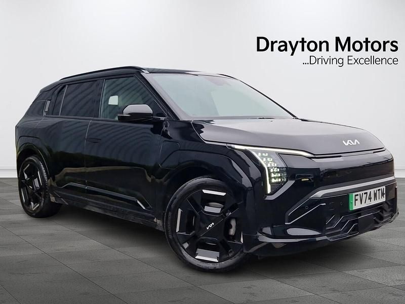 Black Used 2024 Kia EV3 GT-Line SUV | £28,700 (Good price) - Image 1/3