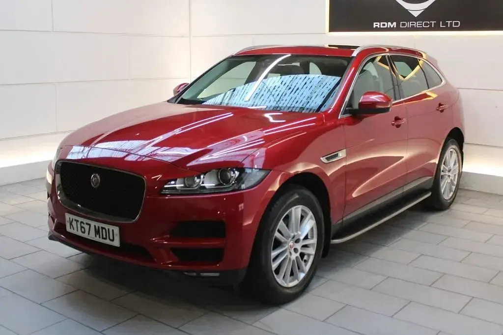 Second-hand Jaguar F-Pace Portfolio 180 CP (132 kW) 2018 Roșu SUV