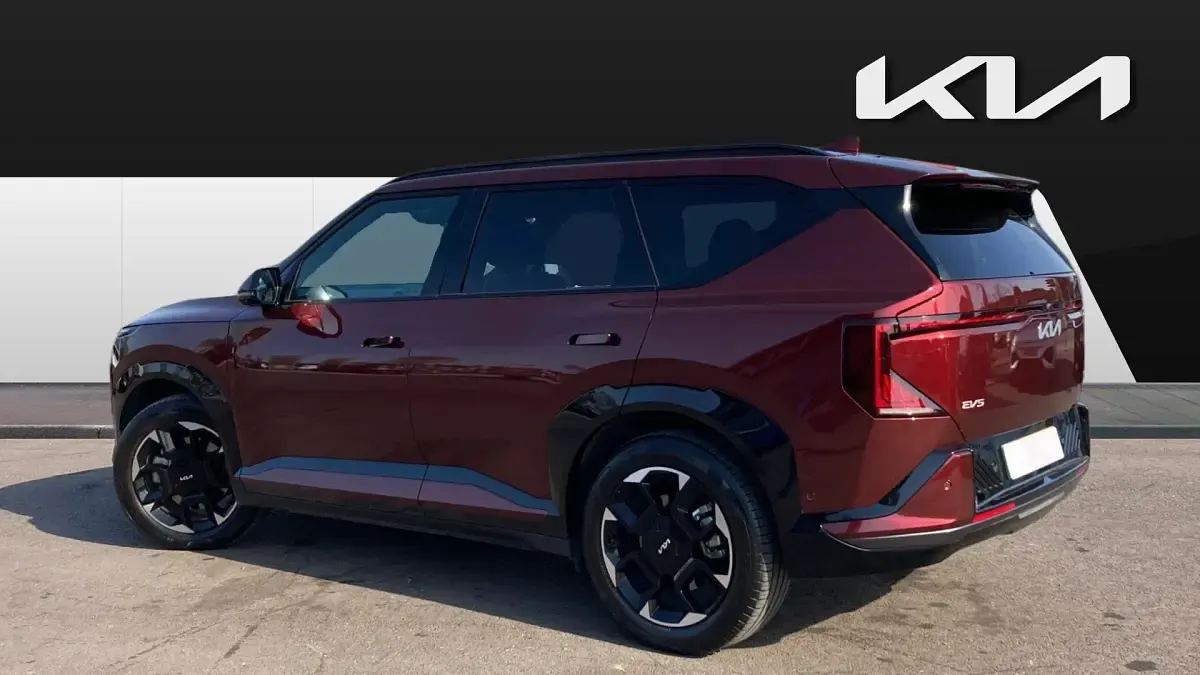 Used Kia EV5 GT-Line S 160 kW (218 HP) 2025 Premium paint  magma red SUV