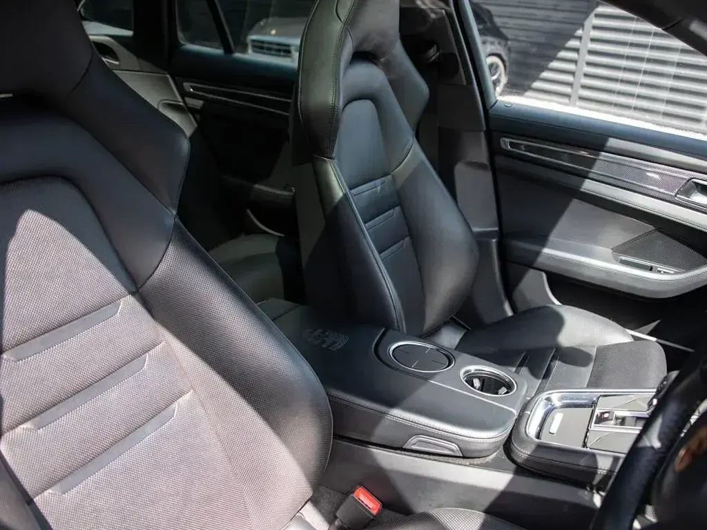 Used Porsche Panamera Sport Turismo 552 HP (405 kW) 2020 Blue Estate