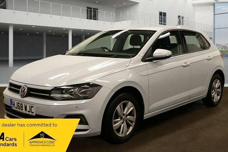 Used VW Polo SE 95 HP (69 kW) 2018 Silver Hatchback