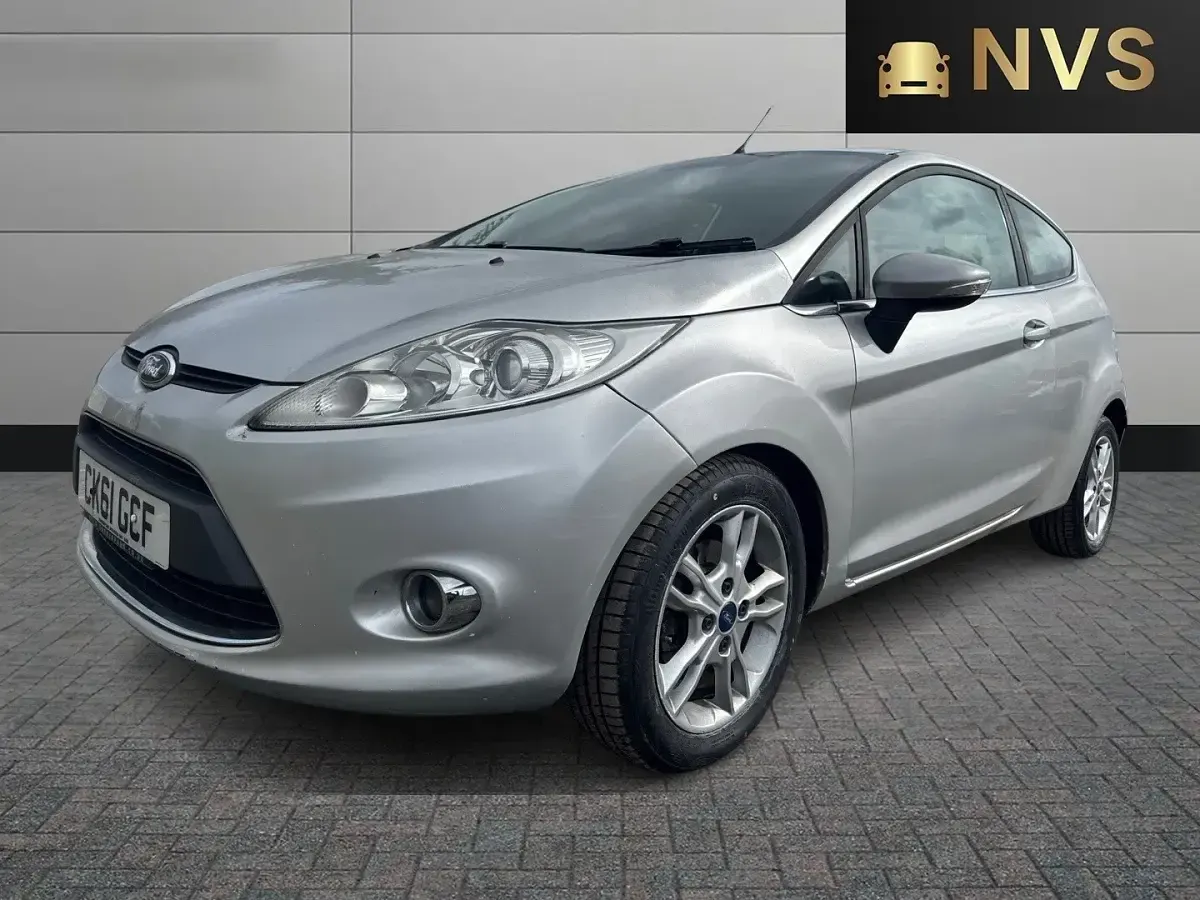 Used Ford Fiesta Zetec 97 HP (71 kW) 2011 Silver Hatchback