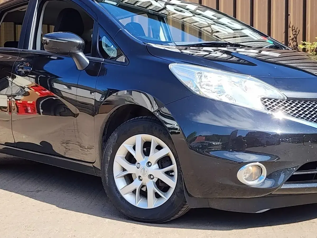 Used Nissan Note Acenta Premium 90 HP (66 kW) 2016 Black Hatchback