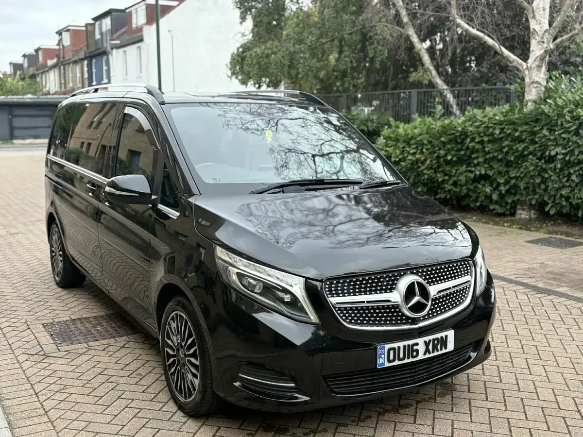Used Mercedes V220 163 HP (119 kW) 2016 Black MPV