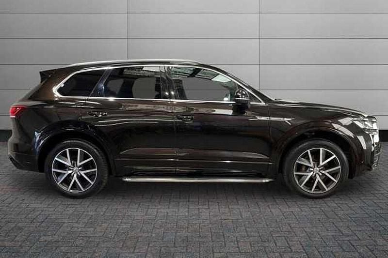 Used VW Touareg R-line 286 HP (210 kW) 2019 Tamarind brown SUV
