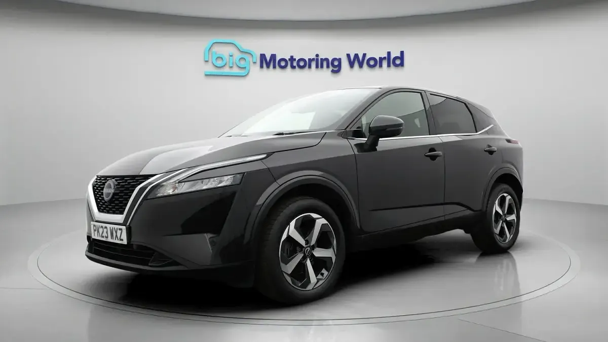 Used Nissan Qashqai N-Connecta 140 HP (102 kW) 2023 Black SUV