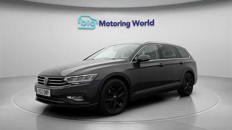 Used VW Passat SEL 150 HP (110 kW) 2021 Grey Estate