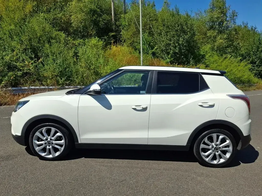 Used SsangYong Tivoli 128 HP (94 kW) 2016 White SUV