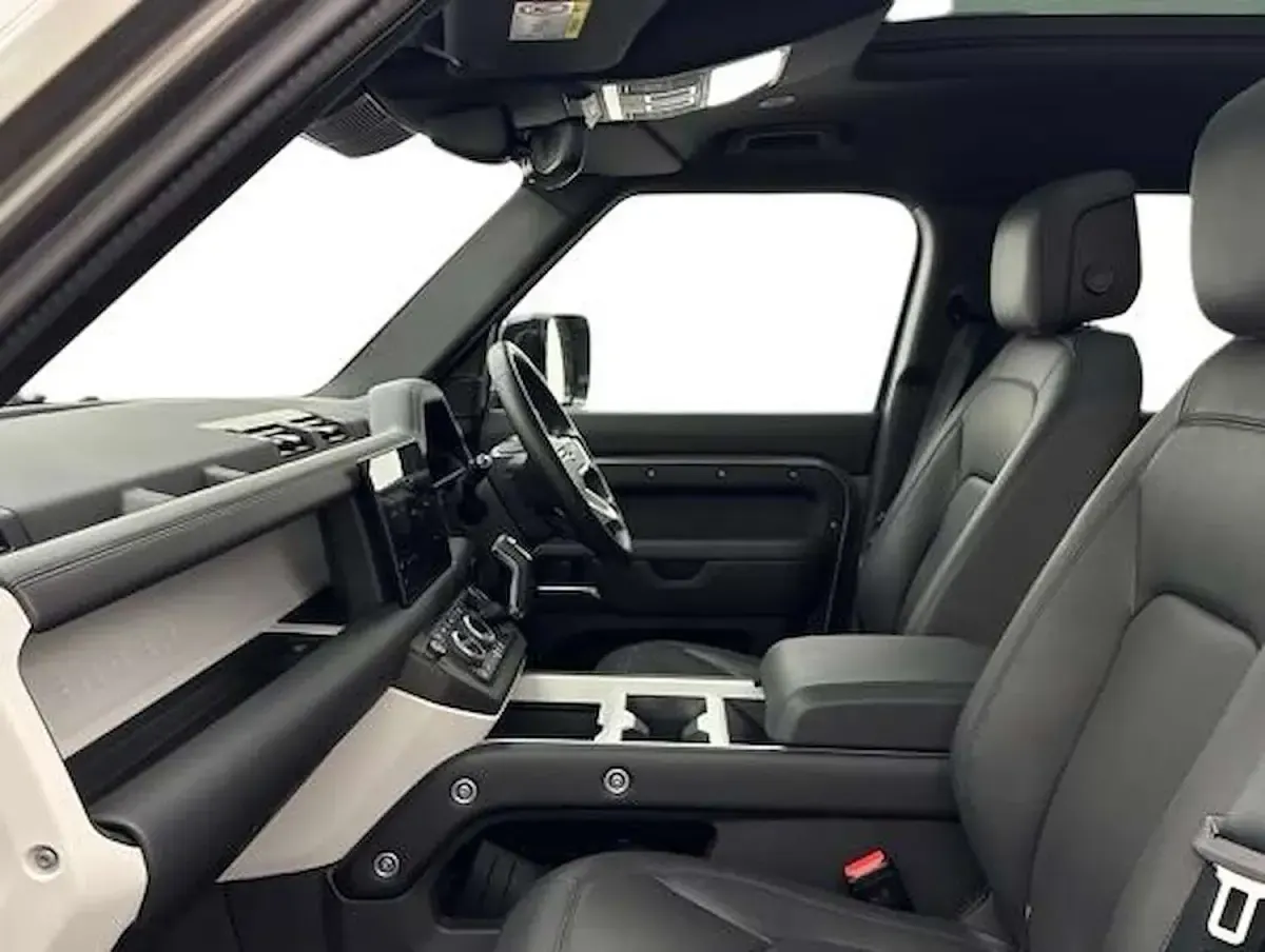 Used Land Rover Defender HSE Dynamic 2024 Silver SUV