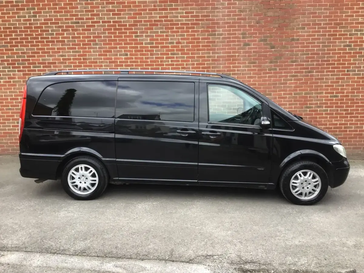 Begagnad Mercedes Viano 115 HK (84 kW) 2009 Svart Minibuss